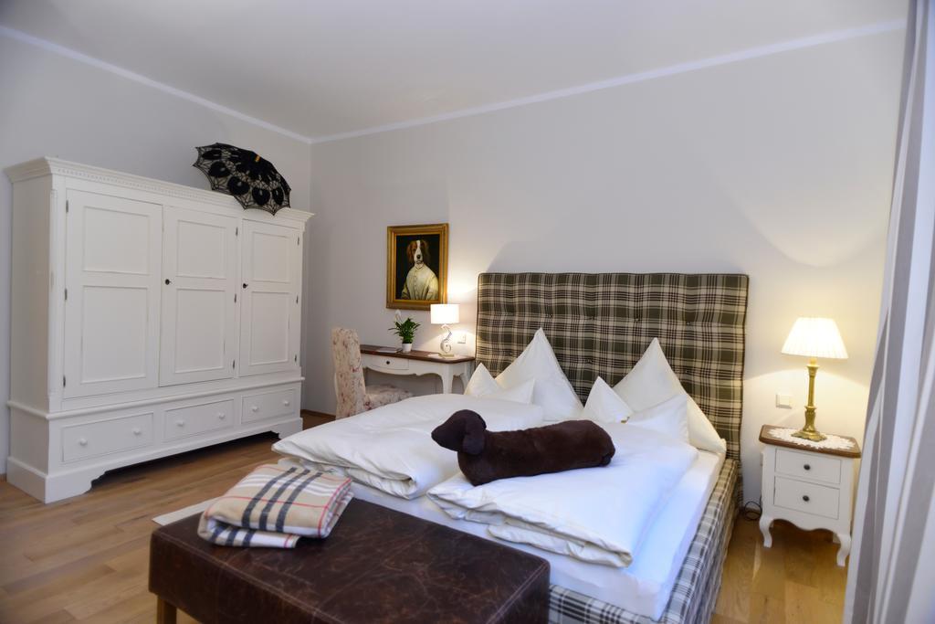 Schottennester Schlafen An Der Kraemerbruecke Erfurt Chambre photo