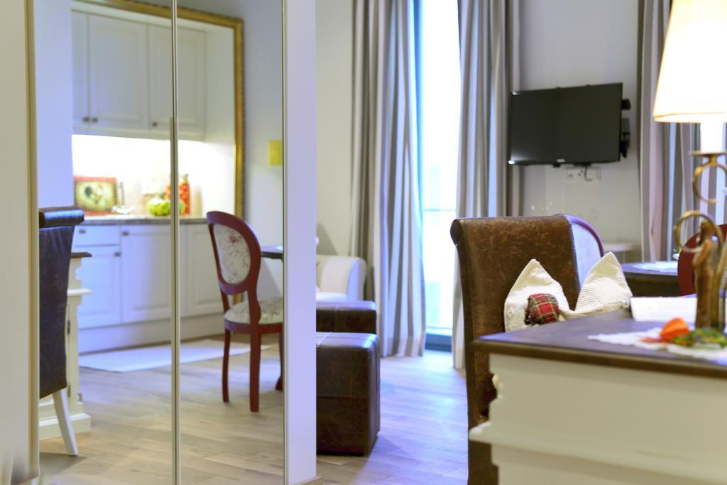 Schottennester Schlafen An Der Kraemerbruecke Erfurt Chambre photo